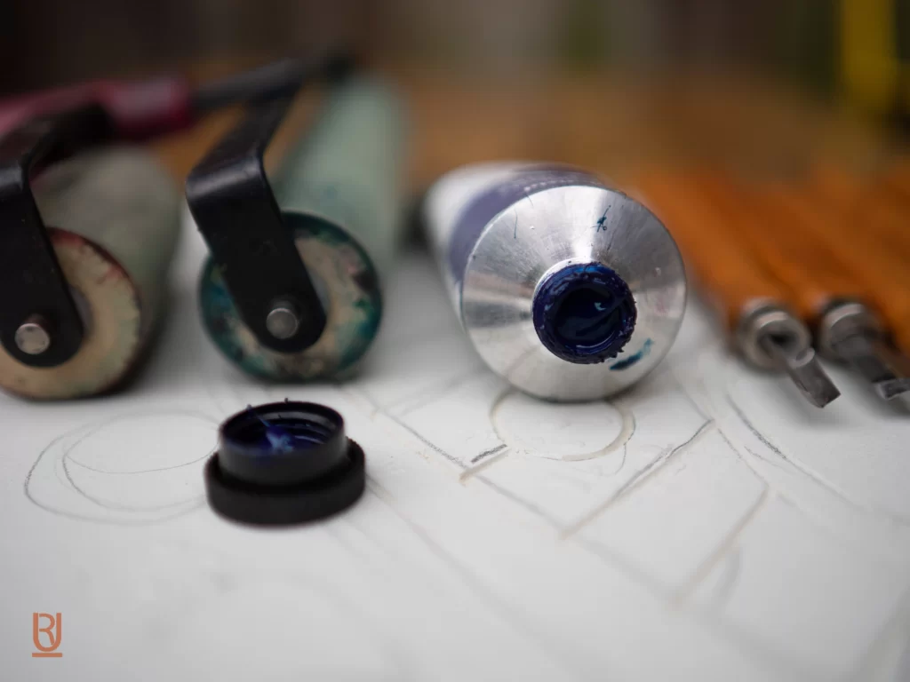 kalėdinės grafikos lino raižinių atvirukų dirbtuvės Klaipėdos lėlių teatre