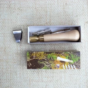 abig kaltukų rinkinys kartoninėje dėžutėje. medinė tvirto laikymo rankena