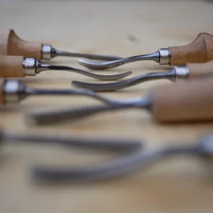 stubai-kaltai-linoraiziniui-medziui-grafikai-reztukai