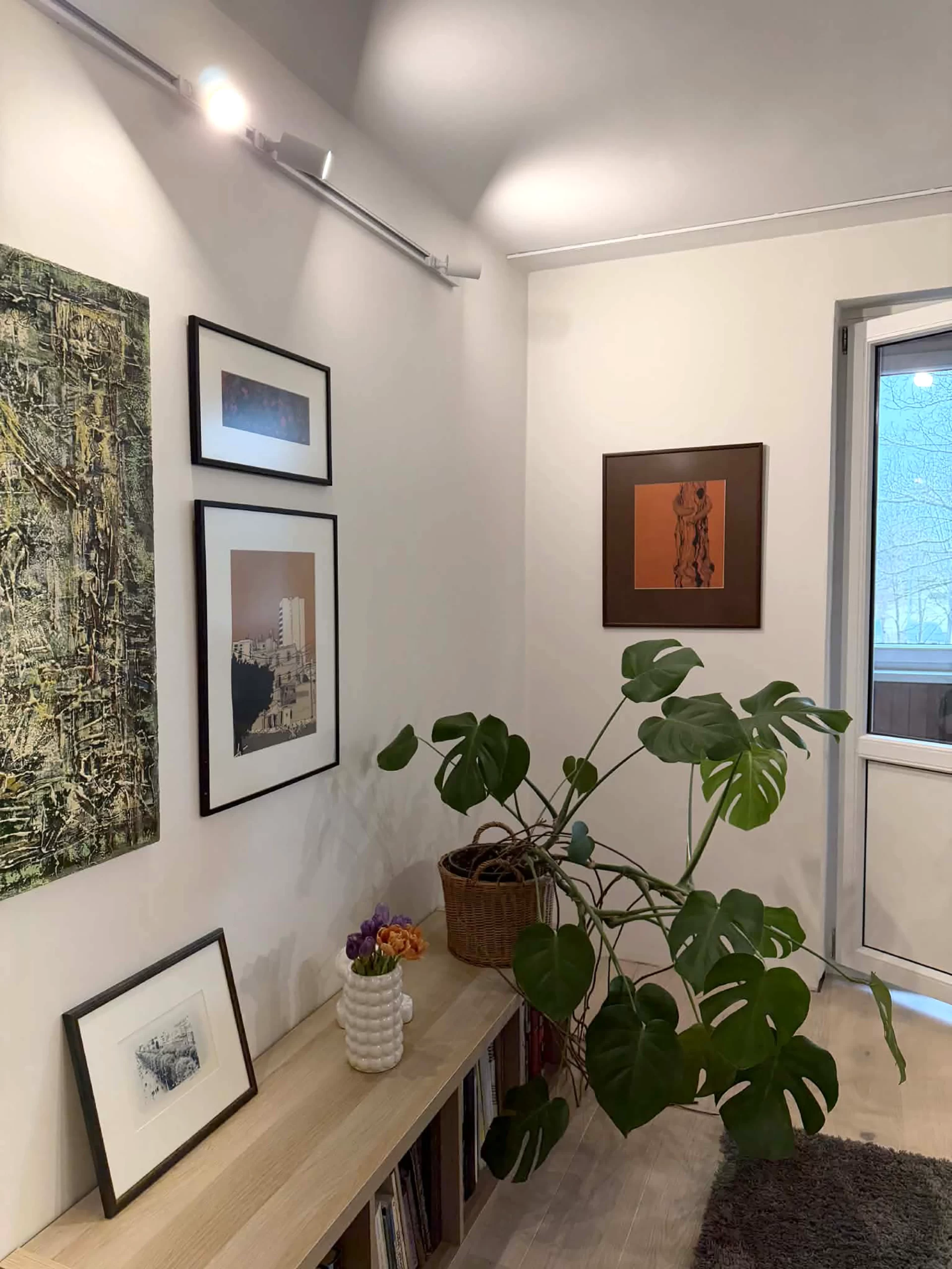 apkabinimas jau namuose