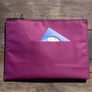 impregnuotas-kompiuterio-deklas-su-uztrauktuku-vyno